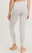 Load image into Gallery viewer, Tessa Snake Print Highwaist Leggings