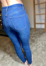 Load image into Gallery viewer, London High Rise Skinny Jean