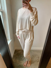 Load image into Gallery viewer, Ava Natural Ribbed Cropped Pullover
