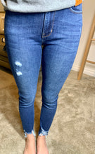Load image into Gallery viewer, London High Rise Skinny Jean