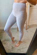 Load image into Gallery viewer, Tessa Snake Print Highwaist Leggings