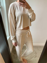 Load image into Gallery viewer, Ava Natural Ribbed Cropped Pullover
